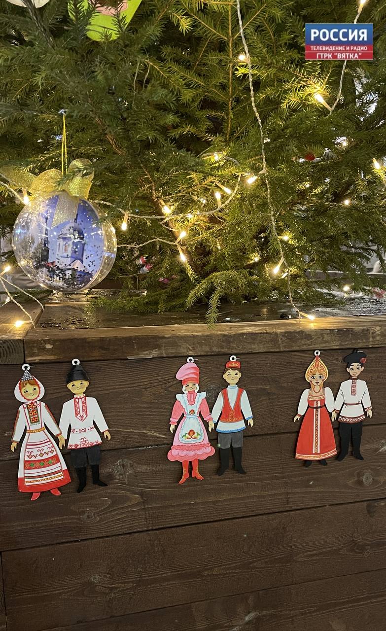 Киров готовится к празднованию Нового года! Киров готовится к празднованию Нового года!