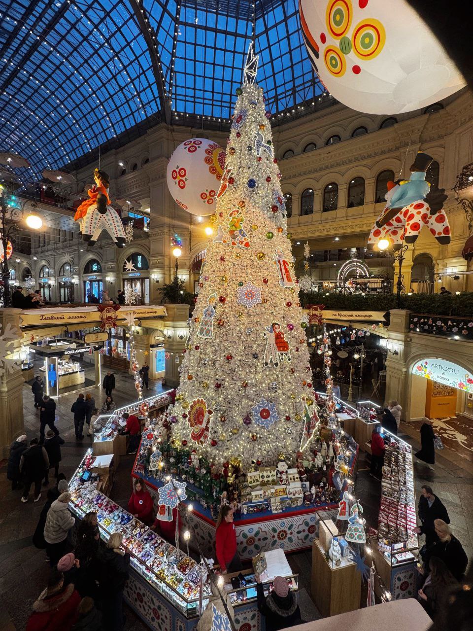 – Вятка на Красной площади! – Вятка на Красной площади!