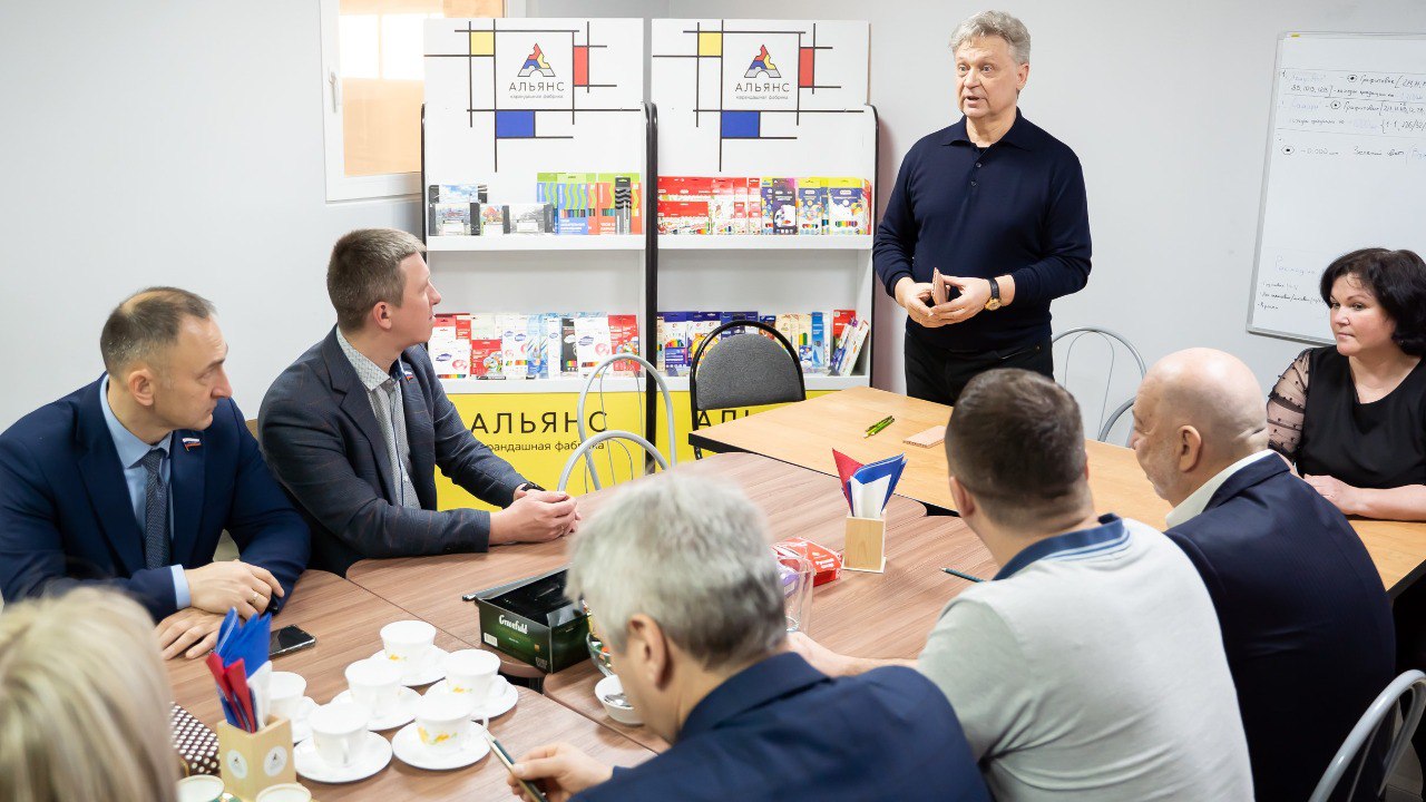 Елена Ковалева: Немногие знают, что в Кирове работает крупнейшая в России карандашная фабрика «Альянс» Елена Ковалева: Немногие знают, что в Кирове работает крупнейшая в России карандашная фабрика «Альянс»