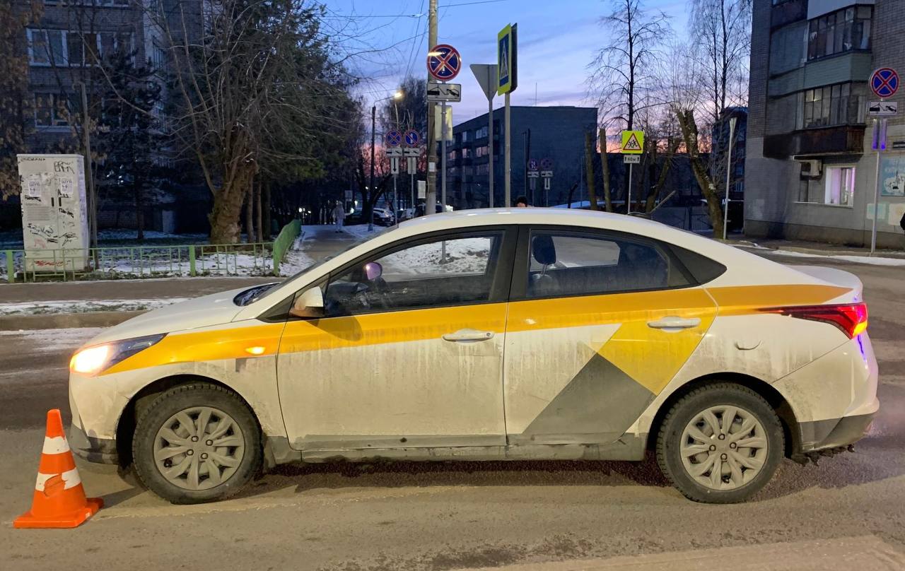 За прошедшие сутки, 8 декабря 2025 года, на территории Кировской области произошло три автомобильные аварии, в которых три человека получили травмы За прошедшие сутки, 8 декабря 2025 года, на территории Кировской области произошло три автомобильные аварии, в которых три человека получили травмы