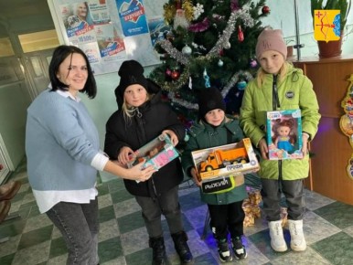 В министерстве соцразвития Кировской области готовят новогодние подарки для жителей Веселовского округа Запорожской области