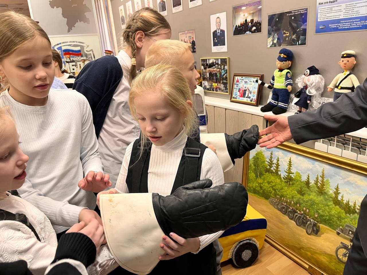 В музее Госавтоинспекции проходят занятия по безопасности дорожного движения В музее Госавтоинспекции проходят занятия по безопасности дорожного движения