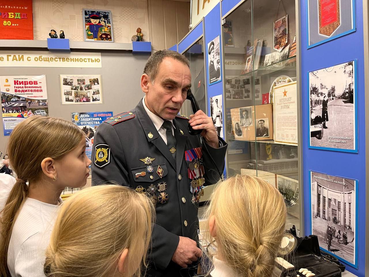 В музее Госавтоинспекции проходят занятия по безопасности дорожного движения В музее Госавтоинспекции проходят занятия по безопасности дорожного движения