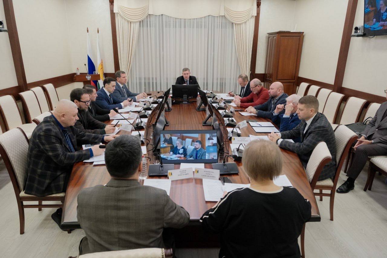 На пленарном заседании ЗакСобрания 18 декабря депутаты планируют рассмотреть 18 вопросов