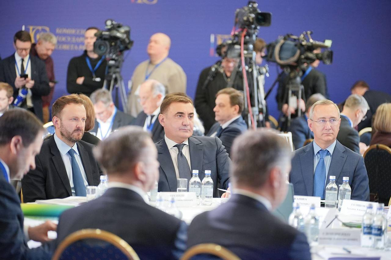 Александр Соколов: Сегодня с коллегами работали на расширенном заседании комиссии Госсовета по направлению «Кадры» Александр Соколов: Сегодня с коллегами работали на расширенном заседании комиссии Госсовета по направлению «Кадры»