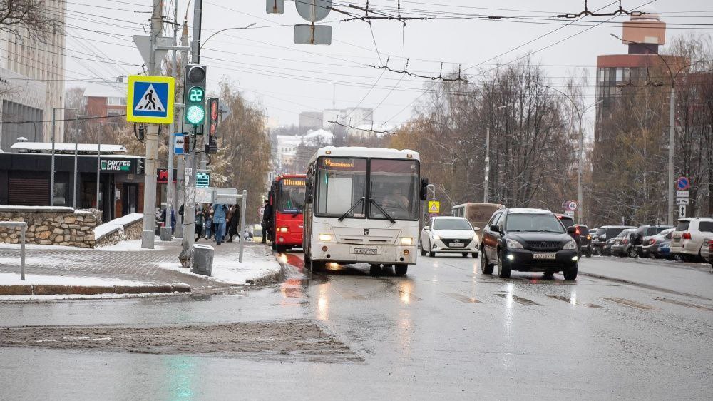 В Кирове скоро запустят интеллектуальную транспортную систему В Кирове скоро запустят интеллектуальную транспортную систему