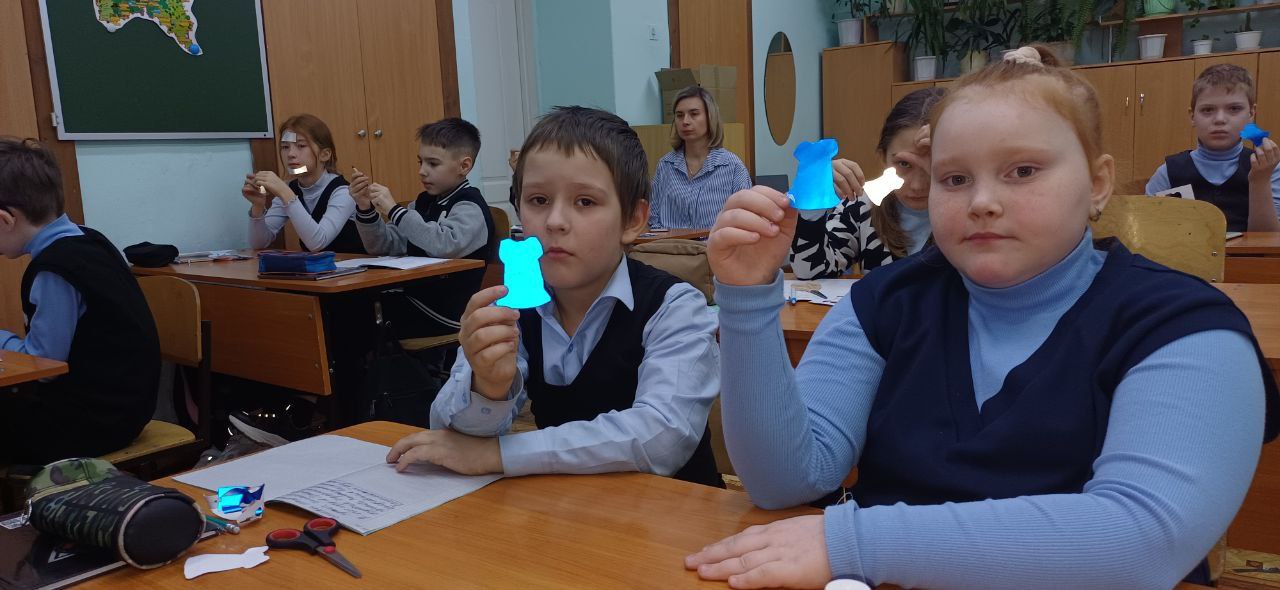 Безопасность на дорогах – своими руками! Безопасность на дорогах – своими руками!