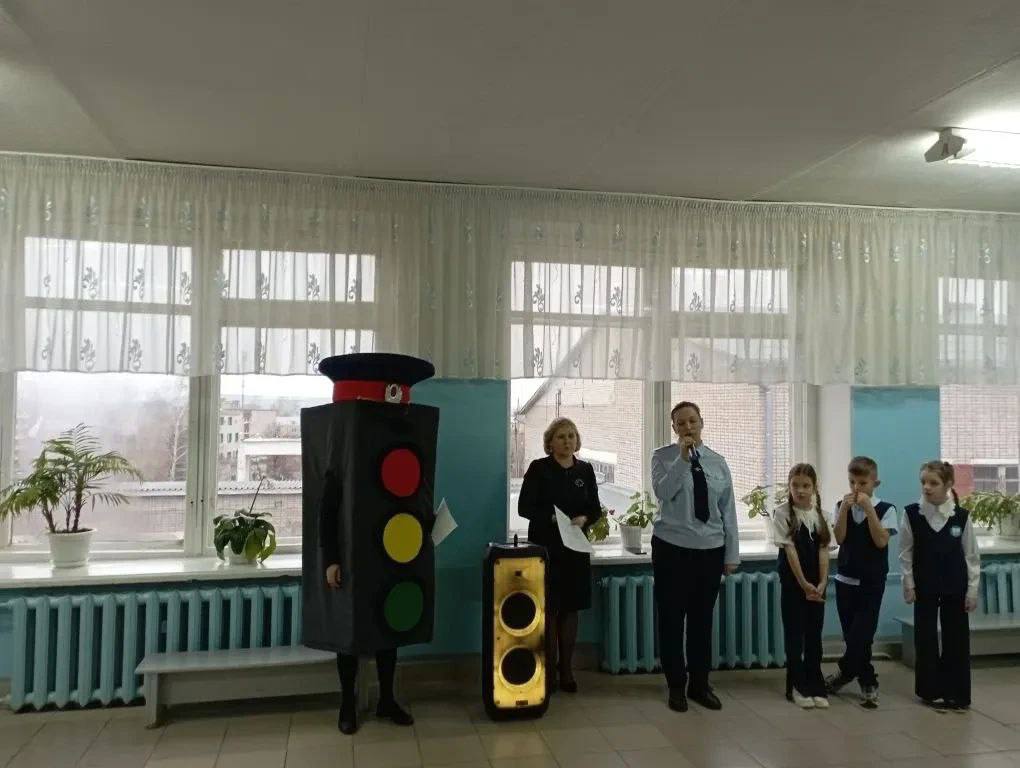 Юные кировчане приняли участие в квест-игре «Азбука безопасности» Юные кировчане приняли участие в квест-игре «Азбука безопасности»