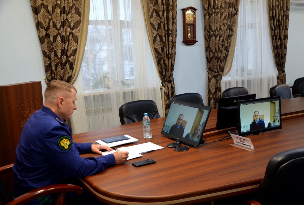 #личныйПрием. Сегодня, 11 декабря 2025 года, заместитель прокурора Кировской области Михаил Леговец провел личный прием жителей Белохолуницкого, Верхнекамского, Вятскополянского, Кирово-Чепецкого, Котельничского, Лузского... #личныйПрием. Сегодня, 11 декабря 2025 года, заместитель прокурора Кировской области Михаил Леговец провел личный прием жителей Белохолуницкого, Верхнекамского, Вятскополянского, Кирово-Чепецкого, Котельничского, Лузского...