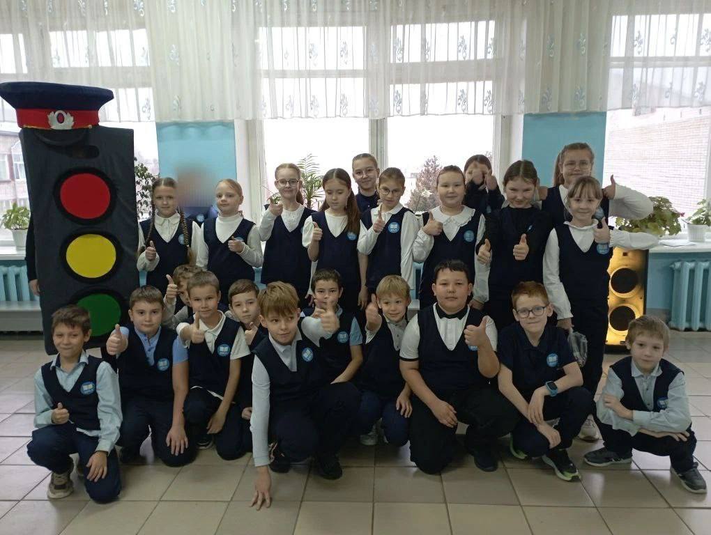 Юные кировчане приняли участие в квест-игре «Азбука безопасности»