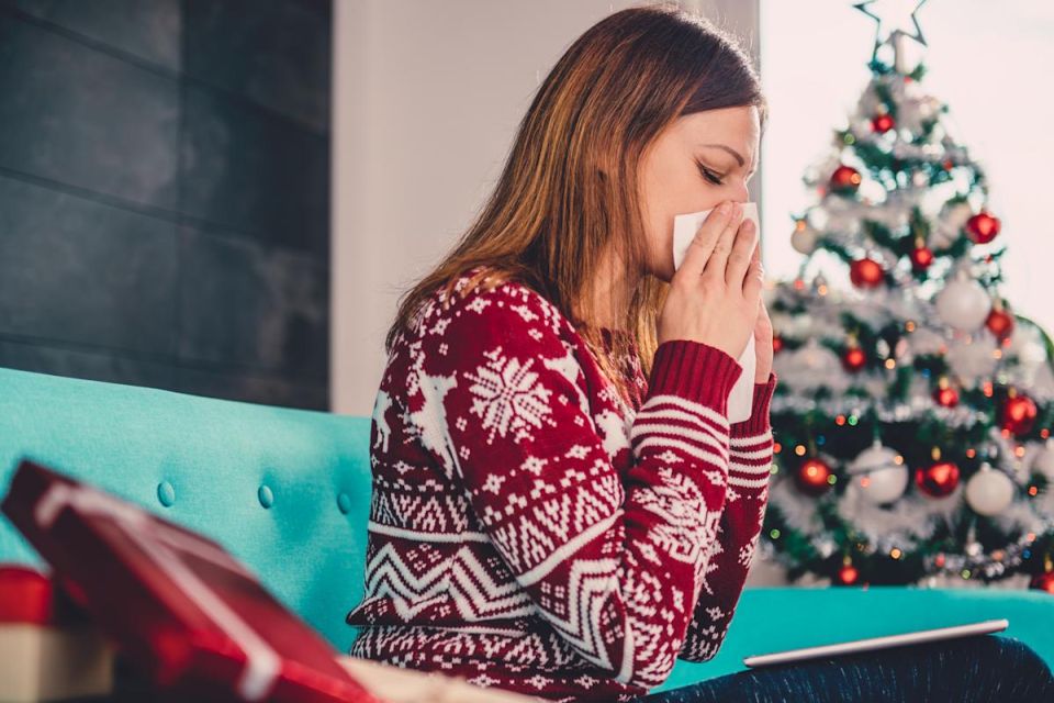 Простуда многим продлит новогодний отдых