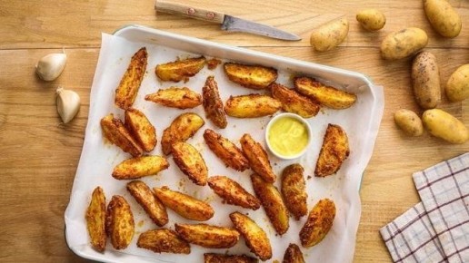 Как запечь картошку дольками: секреты хрустящей золотистости