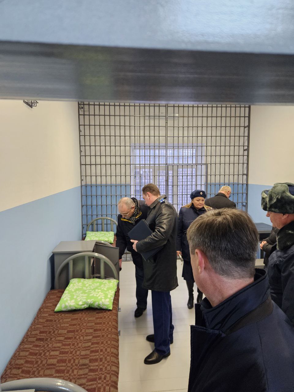 На днях Кировский прокурор по надзору за соблюдением законов в исправительных учреждениях Вадим Долгих вместе с Уполномоченным по правам человека в Кировской области Александром Панововым и председателем региональной... На днях Кировский прокурор по надзору за соблюдением законов в исправительных учреждениях Вадим Долгих вместе с Уполномоченным по правам человека в Кировской области Александром Панововым и председателем региональной...