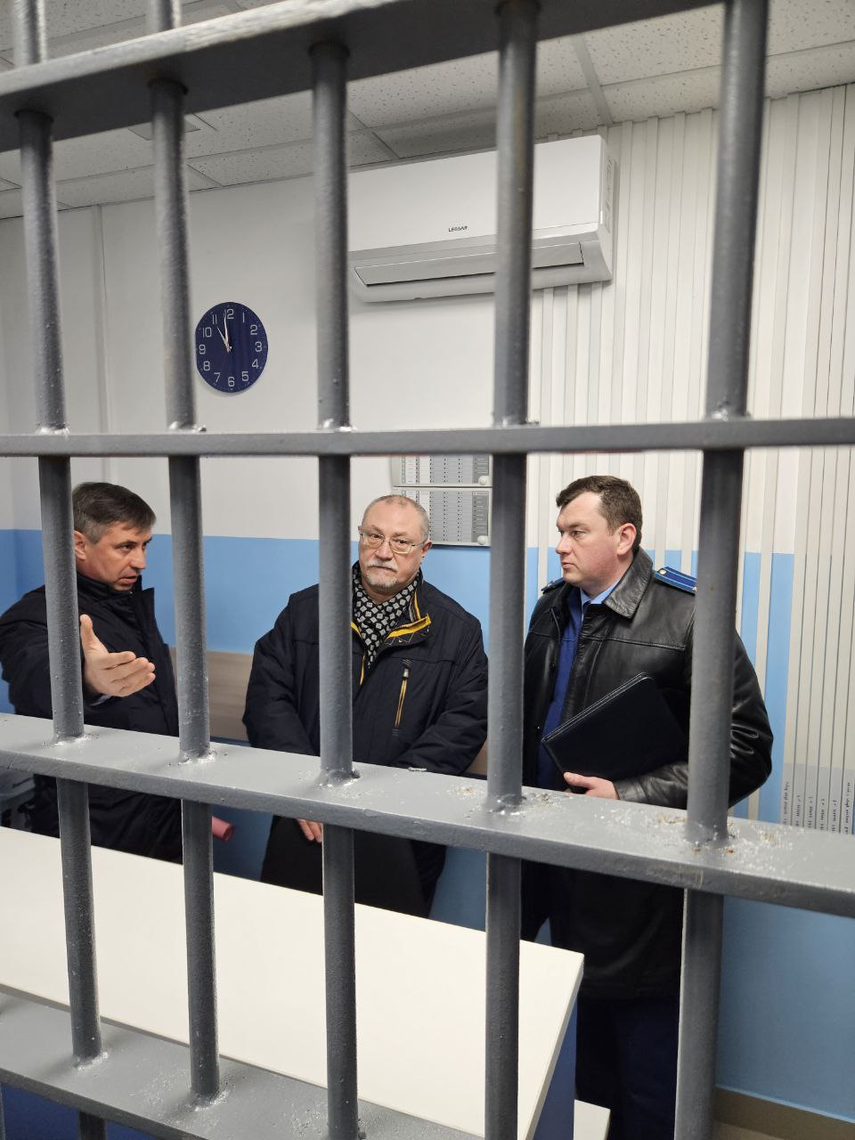 На днях Кировский прокурор по надзору за соблюдением законов в исправительных учреждениях Вадим Долгих вместе с Уполномоченным по правам человека в Кировской области Александром Панововым и председателем региональной...