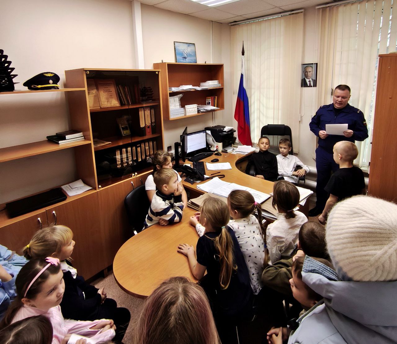 #профессияПрокурор. На днях в прокуратуре Сунского района состоялась встреча прокурора района Игната Лянгасова и учащихся 2-ых классов образовательной школы пгт Суна #профессияПрокурор. На днях в прокуратуре Сунского района состоялась встреча прокурора района Игната Лянгасова и учащихся 2-ых классов образовательной школы пгт Суна