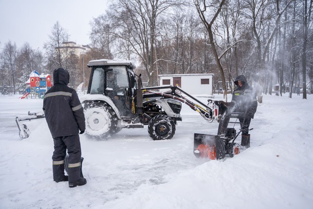 До конца недели откроется общегородской каток в парке Гагарина