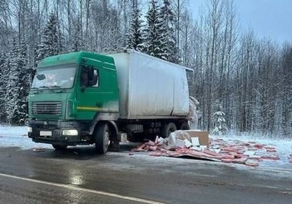 В Шабалинском районе в результате ДТП погиб водитель грузовика