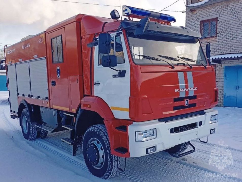 В автопарке кировских пожарных - пополнение