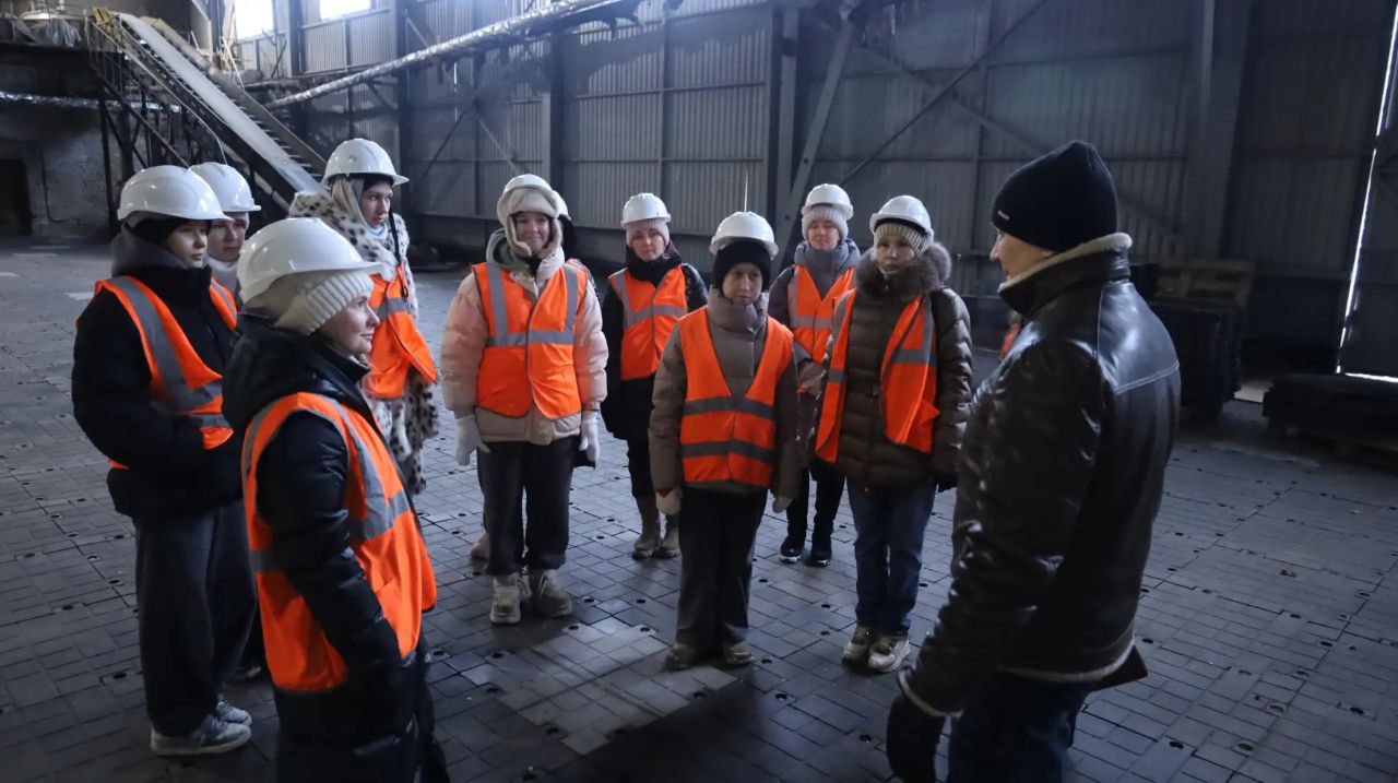 Волонтеры Экосистемы посетили завод по переработке макулатуры Волонтеры Экосистемы посетили завод по переработке макулатуры