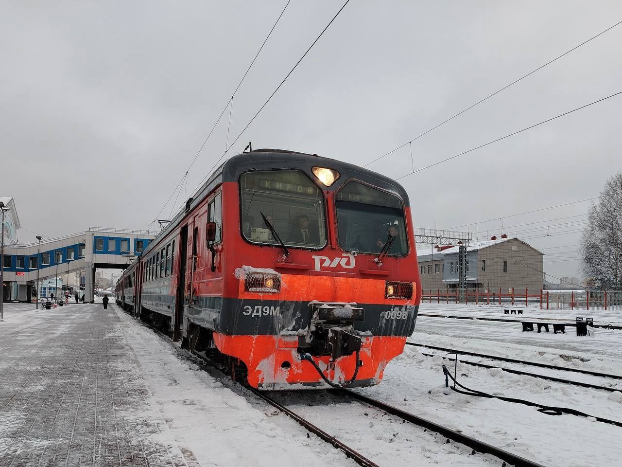 Единственная женщина-машинист на ГЖД совершила свой первый рейс Единственная женщина-машинист на ГЖД совершила свой первый рейс