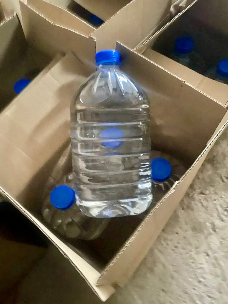 4 декабря сотрудники УЭБиПК УМВД при силовой поддержке сотрудников СОБР Росгвардии пресечена деятельность жителя, который осуществлял на территории Вятскополянского района деятельность по производству, транспортировке... 4 декабря сотрудники УЭБиПК УМВД при силовой поддержке сотрудников СОБР Росгвардии пресечена деятельность жителя, который осуществлял на территории Вятскополянского района деятельность по производству, транспортировке...