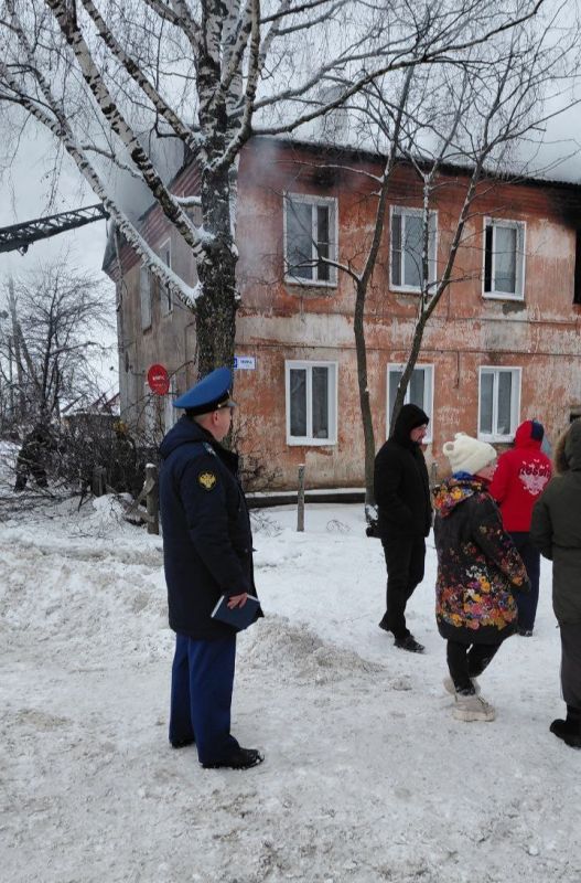 #проверка. Слободская межрайонная прокуратура по указанию прокурора Кировской области Юрия Рываева проводит проверку по факту возгорания в многоквартирном доме