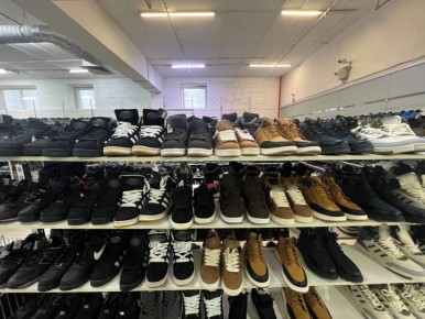 Поддельную обувь и одежду на 10 миллионов рублей изъяли в Кирове