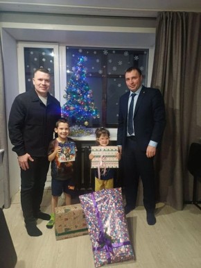 Представители Правительства Кировской области исполнили детские мечты в рамках «Ёлки желаний»