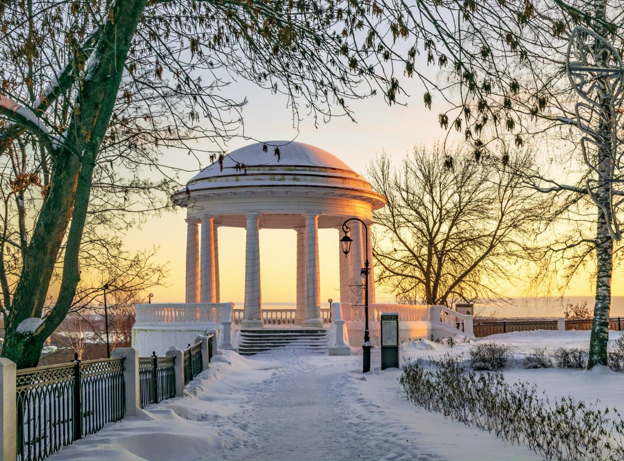 Самая короткая рабочая неделя началась в России Самая короткая рабочая неделя началась в России