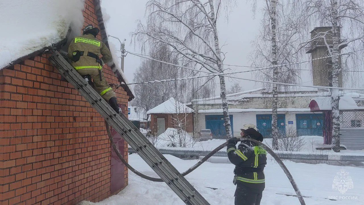В Лузе произошел пожар в пиццерии В Лузе произошел пожар в пиццерии