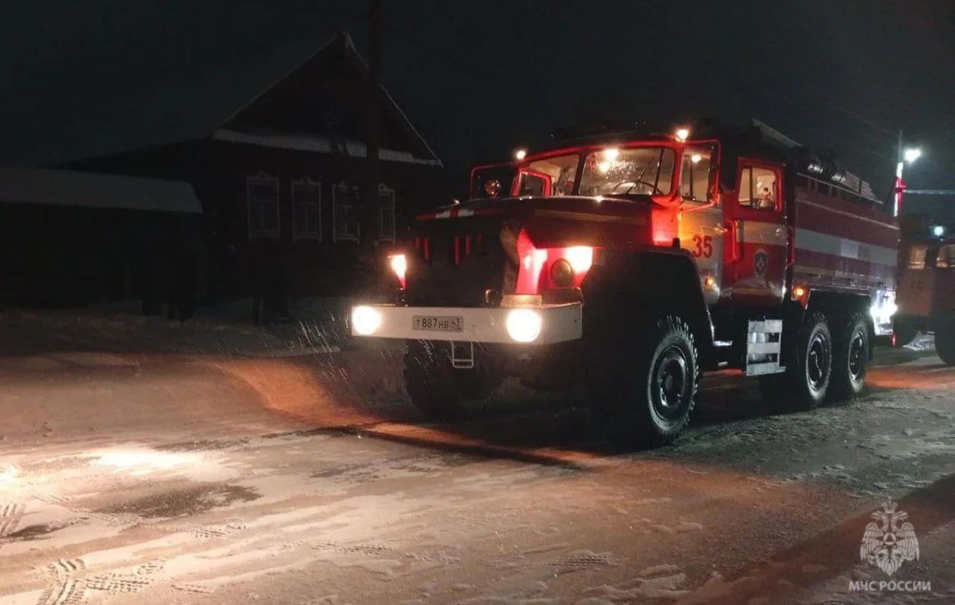 В минувшие сутки в городе Омутнинске произошел пожар, в котором погиб человек