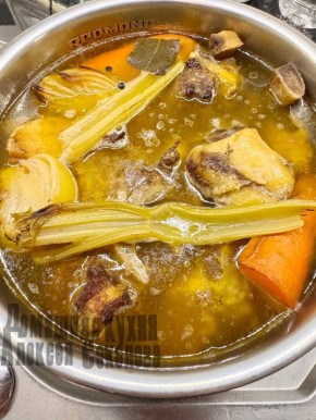 Говяжий бульон: секретный ингредиент для вашего стола