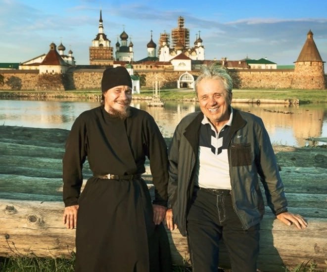 Через тернии к Богу. Актеры, которые ушли из профессии в храм Через тернии к Богу. Актеры, которые ушли из профессии в храм