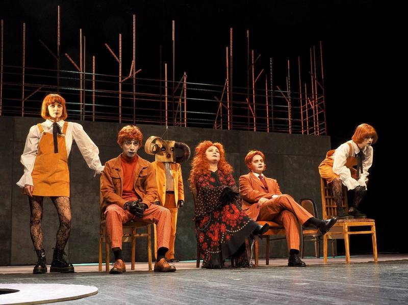 «Рыжий. Честный. Влюбленный» — хит сезона в «Театре на Спасской» «Рыжий. Честный. Влюбленный» — хит сезона в «Театре на Спасской»