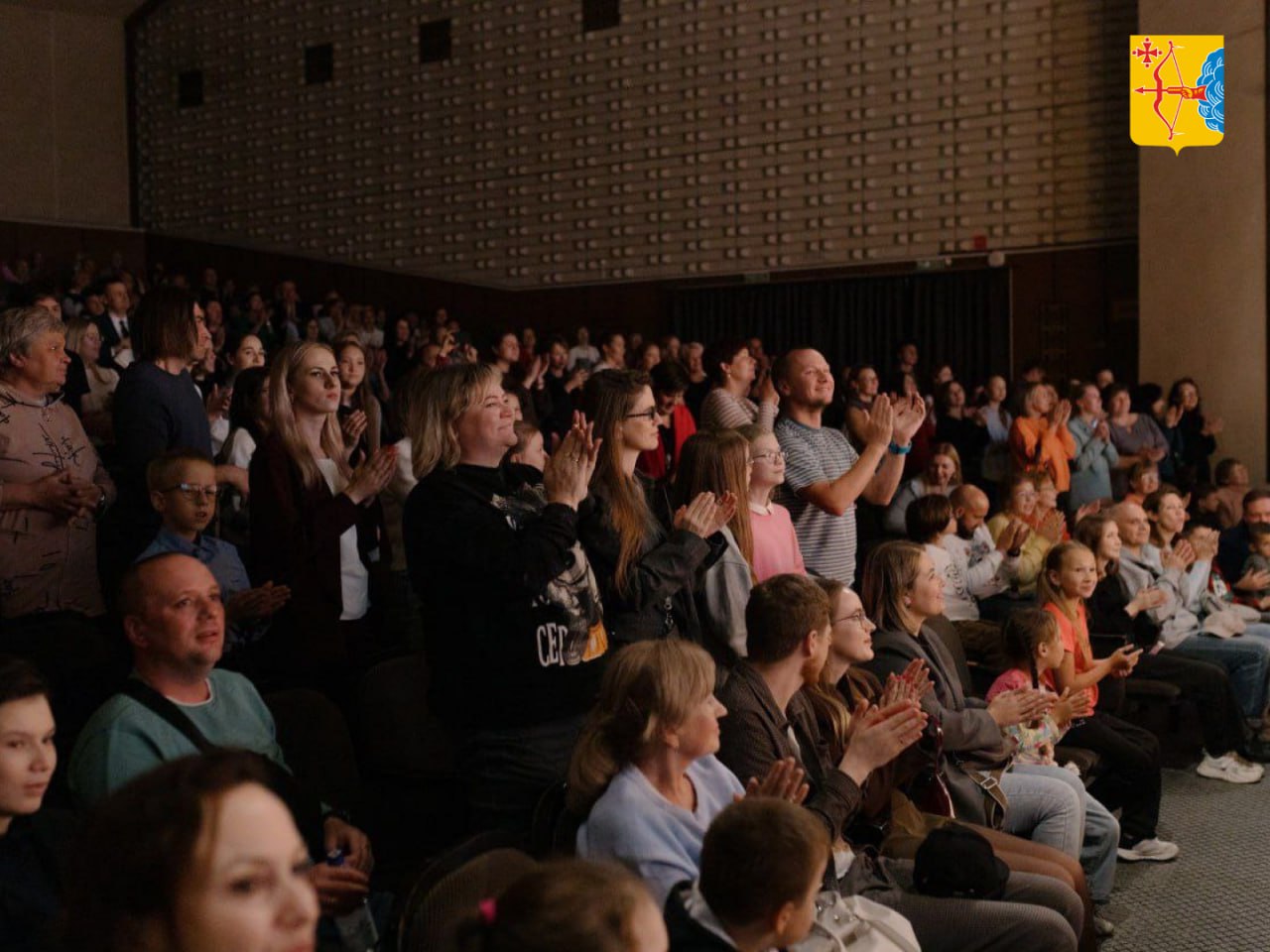 В 2025 году самой популярной постановкой в кировском «Театре на Спасской» стал спектакль «Рыжий. Честный. Влюбленный» — по известной сказочной повести Яна Улофа Экхольма В 2025 году самой популярной постановкой в кировском «Театре на Спасской» стал спектакль «Рыжий. Честный. Влюбленный» — по известной сказочной повести Яна Улофа Экхольма