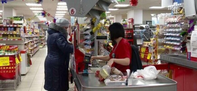 Как пенсионеры в России справляются с растущими ценами и скромными зарплатами