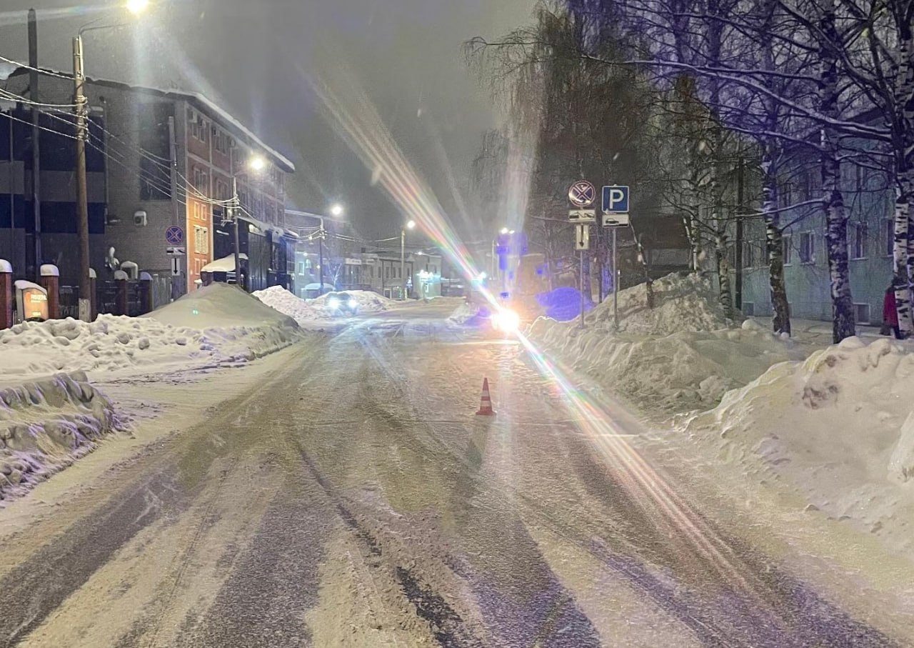 За прошедшие сутки, 12 января 2026 года, на территории Кировской области произошло четыре ДТП, в которых один человек погиб и пять человек получили травмы