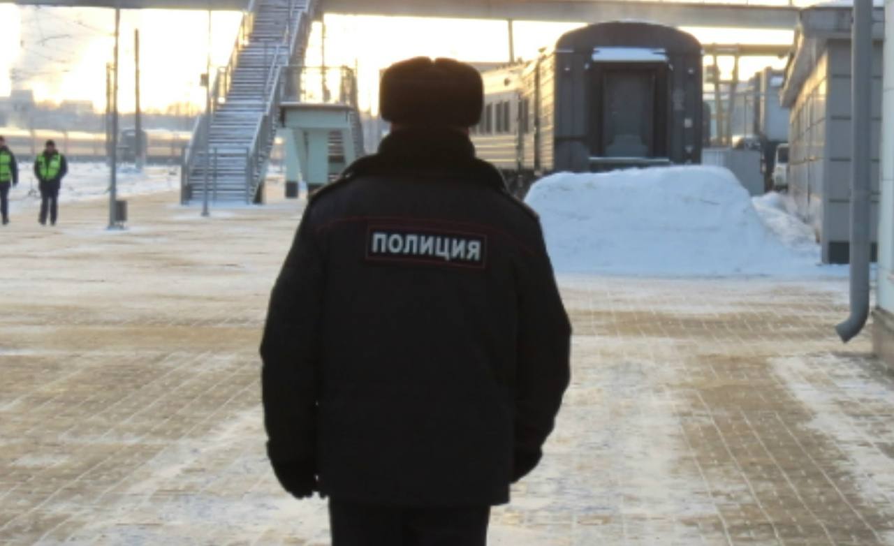 В Кирове на вокзале задержали хулигана-наркомана
