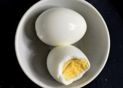 Два яйца на завтрак: полноценный выбор или лишь легкая закуска?