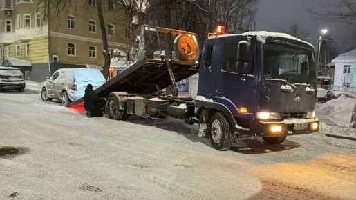 Внимание, автовладельцы! Дорожные службы Кирова начали эвакуацию машин, мешающих уборке снега