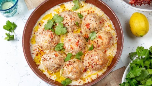 Фрикадельки с рисом — прошлый век: с этой крупой они в разы сытнее и сочнее