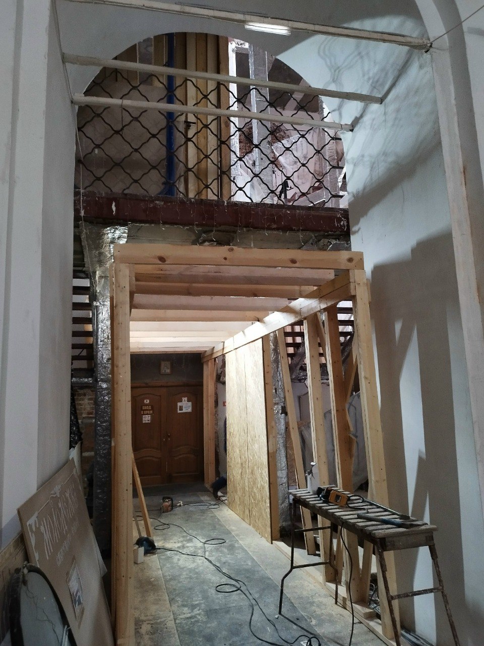 В Кирове продолжаются работы по реставрации Спасского собора В Кирове продолжаются работы по реставрации Спасского собора