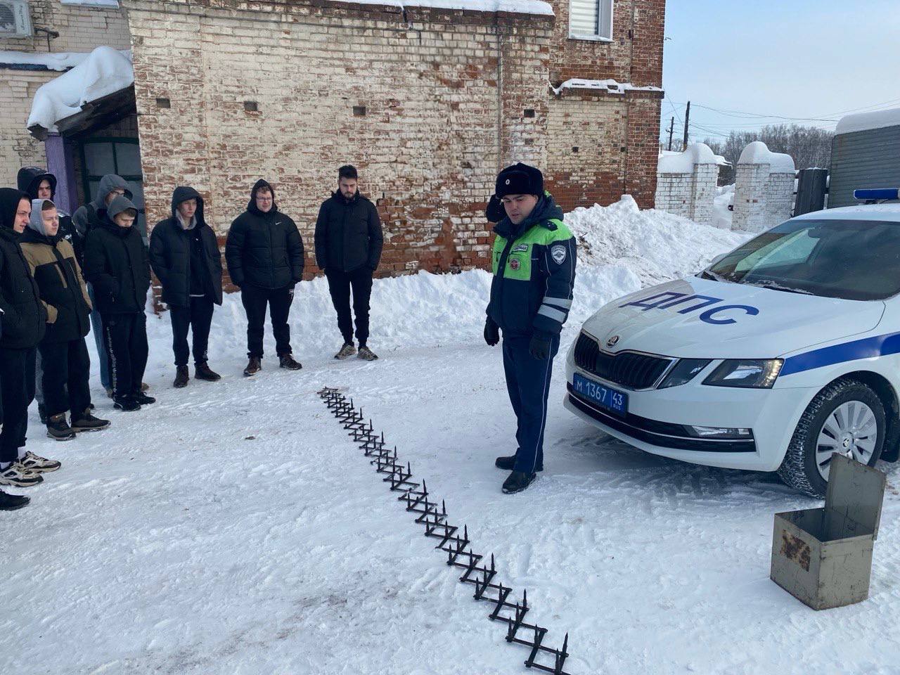 Кировские студенты познакомились с процедурой освидетельствования на состояние опьянения Кировские студенты познакомились с процедурой освидетельствования на состояние опьянения