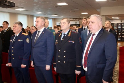 15 В следственном управлении состоялось торжественное мероприятие, посвященное 15-летию со Дня образования Следственного комитета Российской Федерации