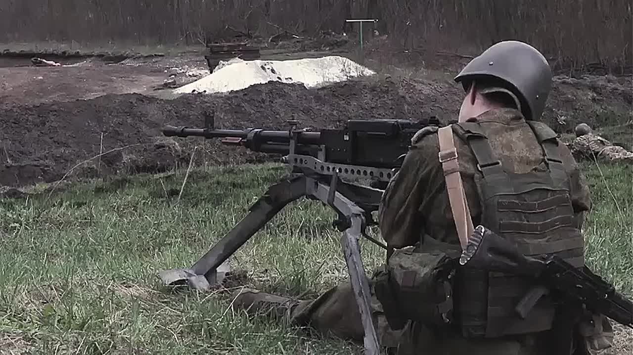 Служба по контракту от Кировской области — это: