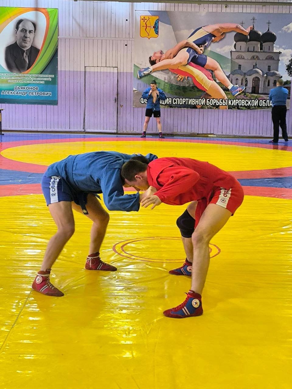 Сотрудники УМВД заняли призовые места в чемпионате по борьбе самбо среди сотрудников федеральных органов исполнительной власти Кировской области Сотрудники УМВД заняли призовые места в чемпионате по борьбе самбо среди сотрудников федеральных органов исполнительной власти Кировской области