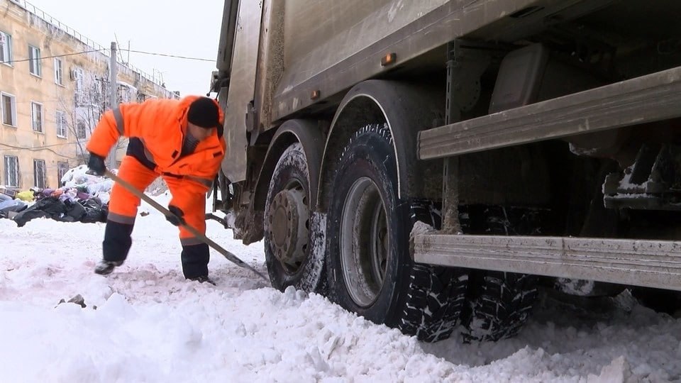 Киров накрыли обильные снегопады