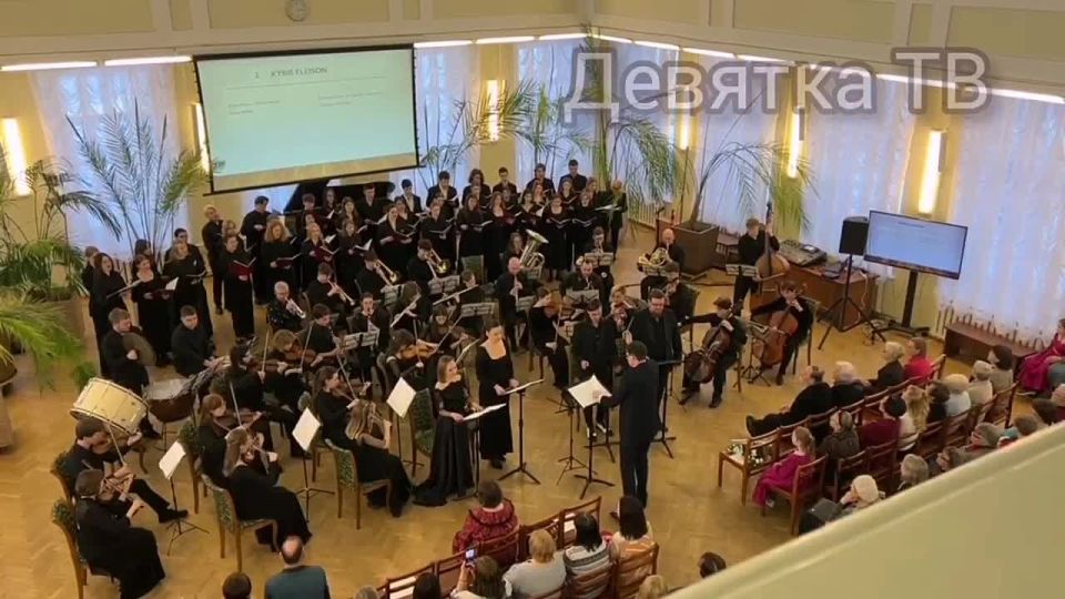 ����� � ���������� ��. �. �. ������� ������ 16 ��������������� ������������ ��������� ����������� ALMA MATER�