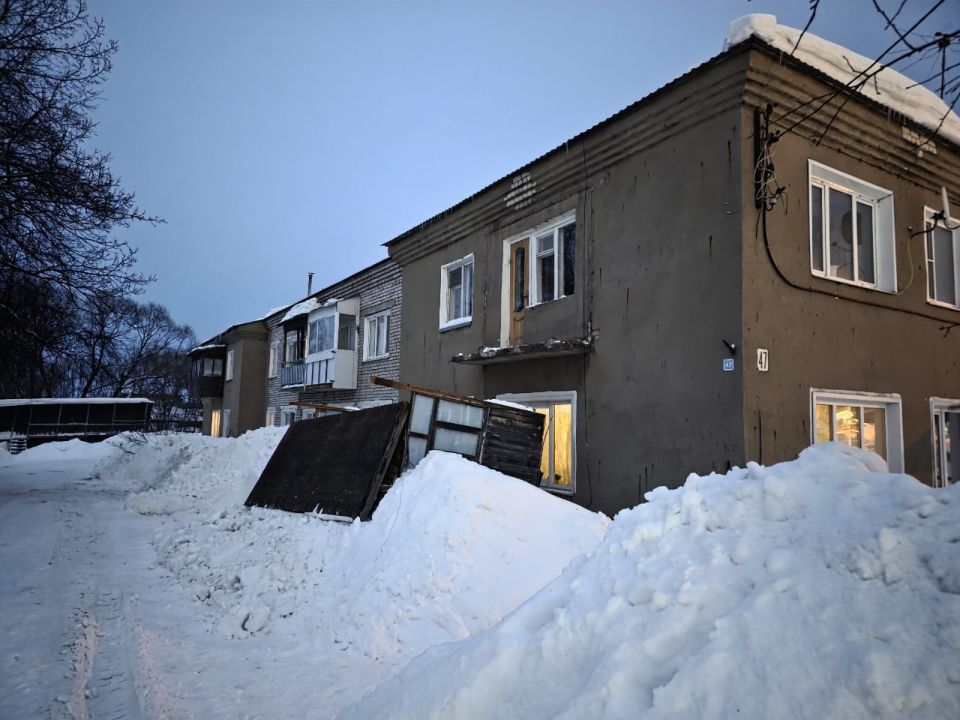 Управляющие компании в Кировской области обязали проверить все многоквартирные дома на наличие незаконных надстроек на балконах