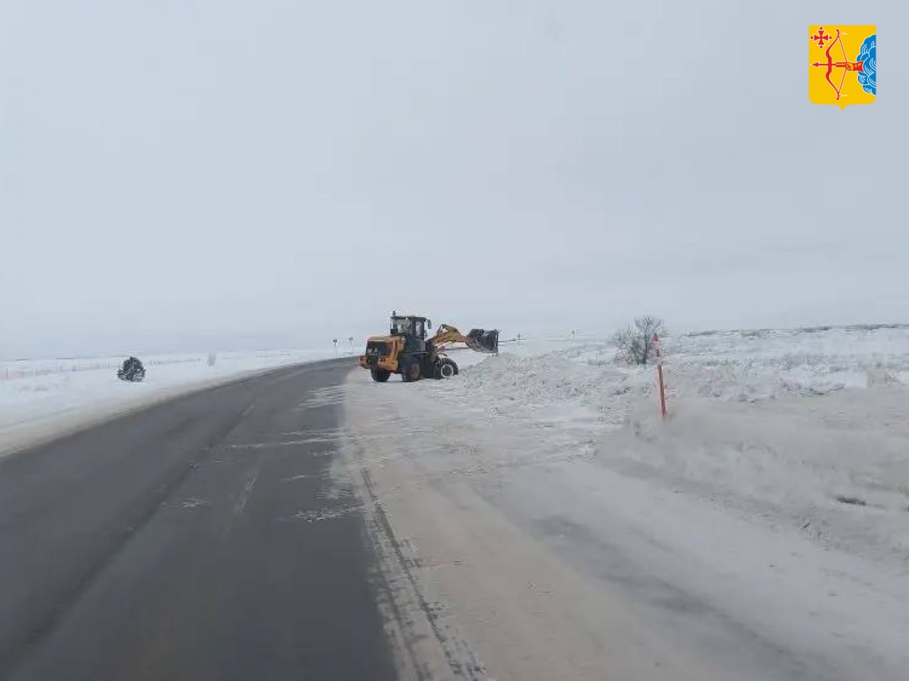 В Кировской области дорожники продолжают бороться с последствиями сильного снегопада В Кировской области дорожники продолжают бороться с последствиями сильного снегопада